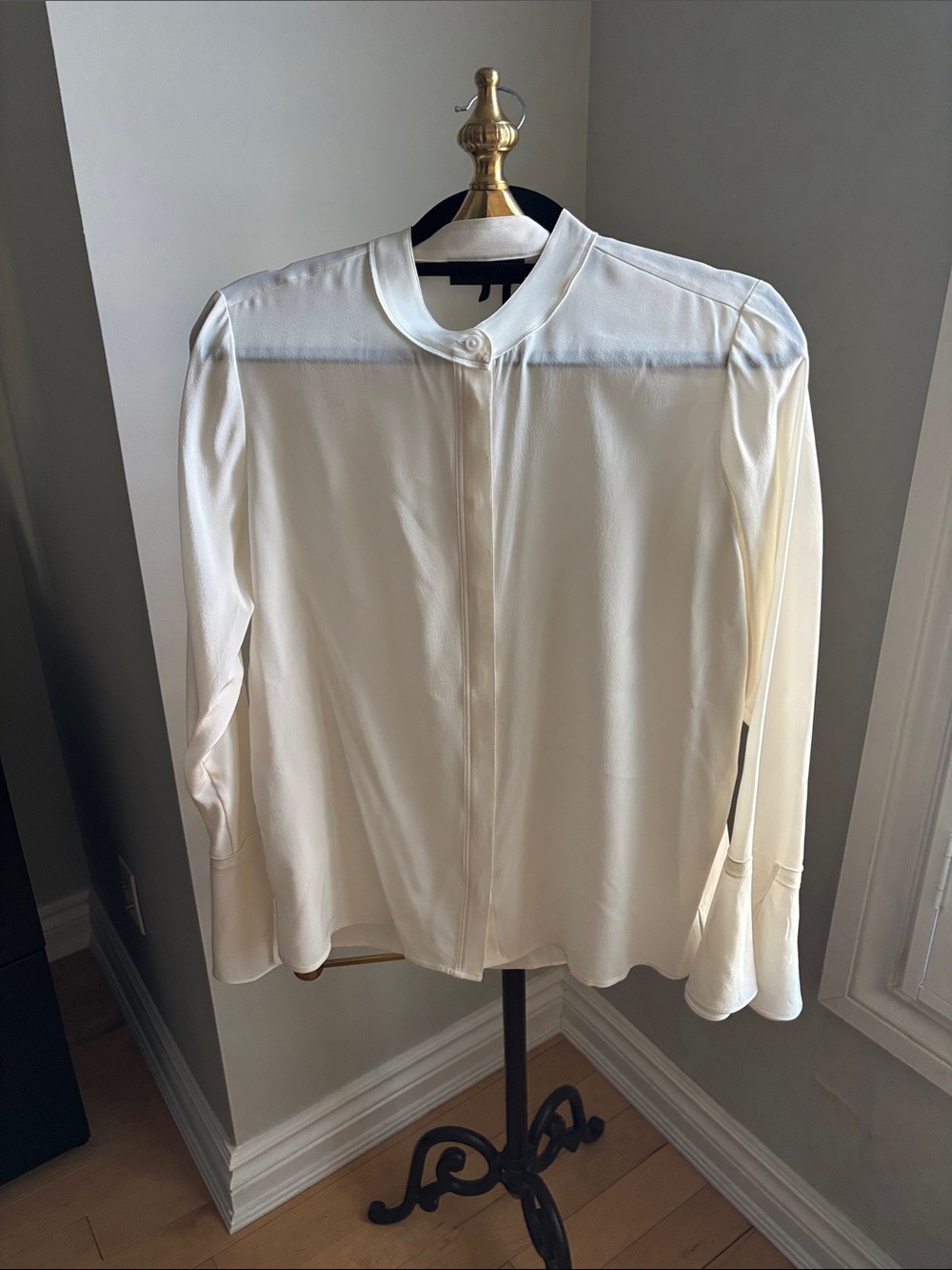 Donna Karan Cream Band-Collar Button-Down Blouse